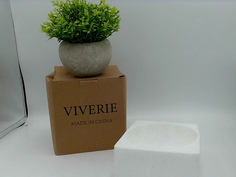 Viverie Faux Potted Plant Home Decor Accessory