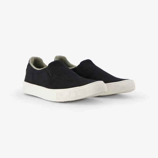 YY Nations Shoes Nimbo Bamboo Color Black / White Pair of Shoes