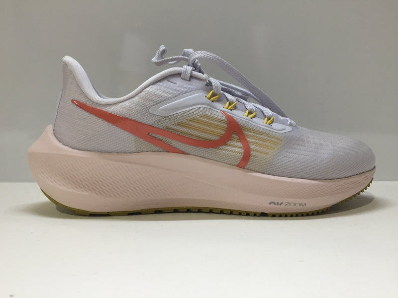Nike Women's Pegasus 39 Size 5 Pair Of Shoes