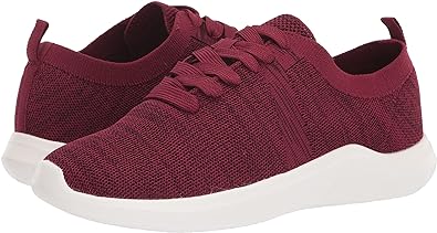 Clarks Women's Nova Glint Sneaker Burgundy Knit Size 5.5 Pair of Shoes