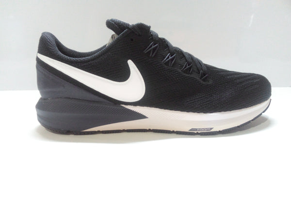 Nike Women's Air Zoom 22 Size 6.5 Black White Gridiron Pair Of Shoes