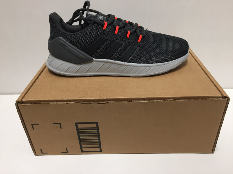 Adidas Men Size 7 1/2 Grey/grey Questar Flow Nxt Pair Of Shoes