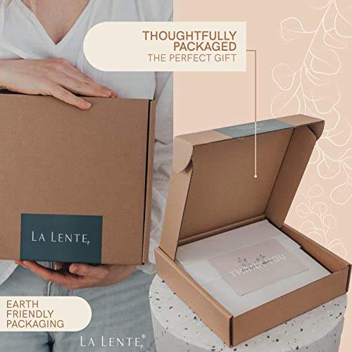Luxury Linen Photo Album with Acid Free Pockets, Traditional Book Bound with Hard Cover, 200 Pockets for 4x6 photos, Photo Book for Wedding, Family Pictures, Anniversary, Baby Shower or Gift (Oat)