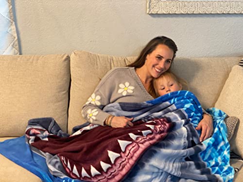 Dawhud Direct Great White Shark Fleece Blanket for Bed 50" x 60" Blanket