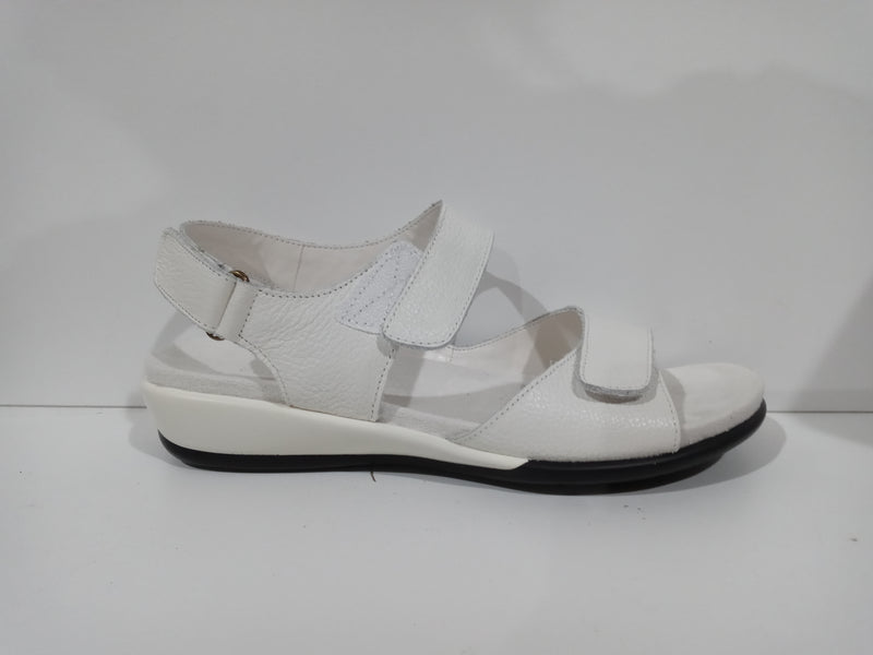 Easy Spirit Hartwell Women White 7.5 Pair Of Shoes