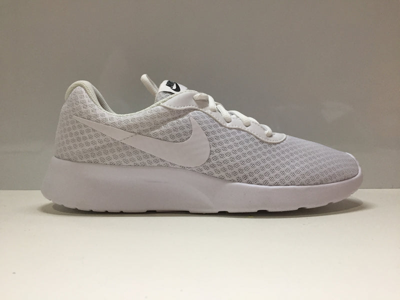 Women Nike Tanjun Sustainable Sneakers White Size 8 Pair Of Shoes