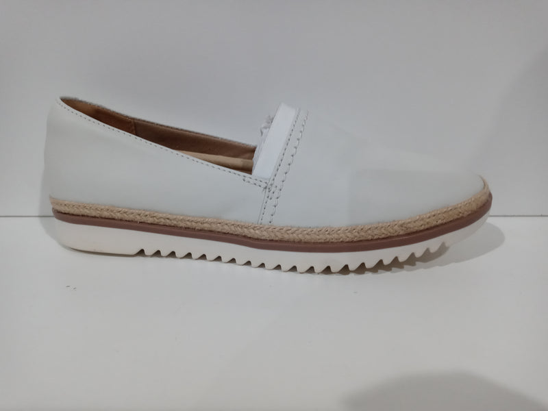 Clarks Women's Serena Paige Loafer Flat White Leather Size 6 Pair Of Shoes