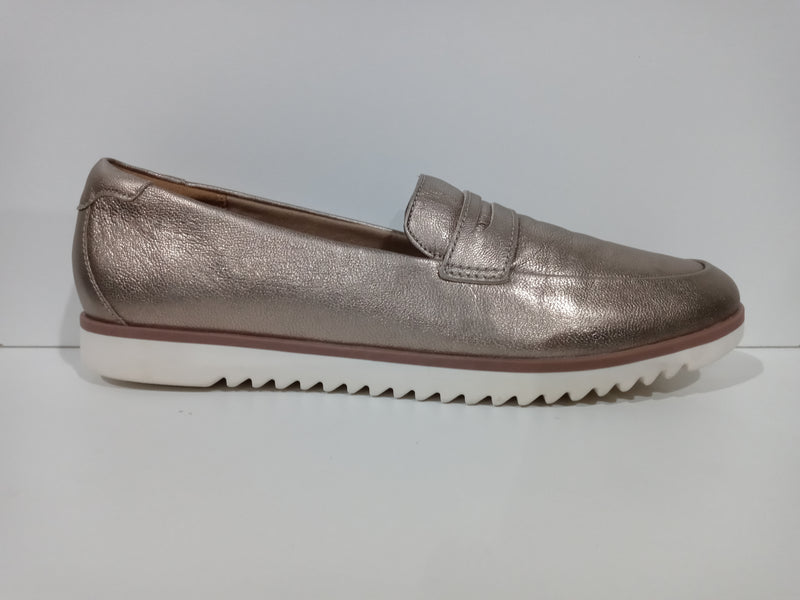 Clarks Women's Serena Terri Loafer Flat Metallic Leather Size 11 Pair Of Shoes