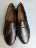 Clarks Un Blush Go Womens Loafers Pebble Metallic Size 6.5 Pair Of Shoes