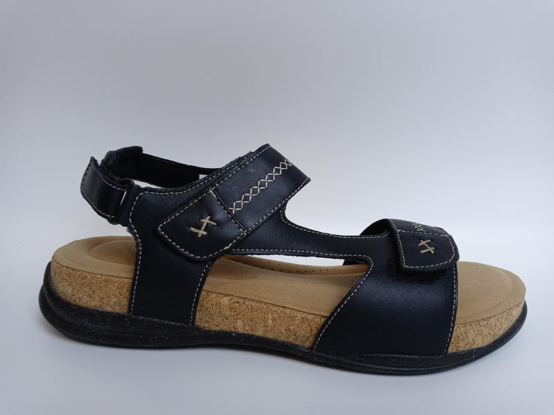 Clarks Women Roseville Mae Flat Sandal Black Leather Size 12 Narron Pair Of Shoes