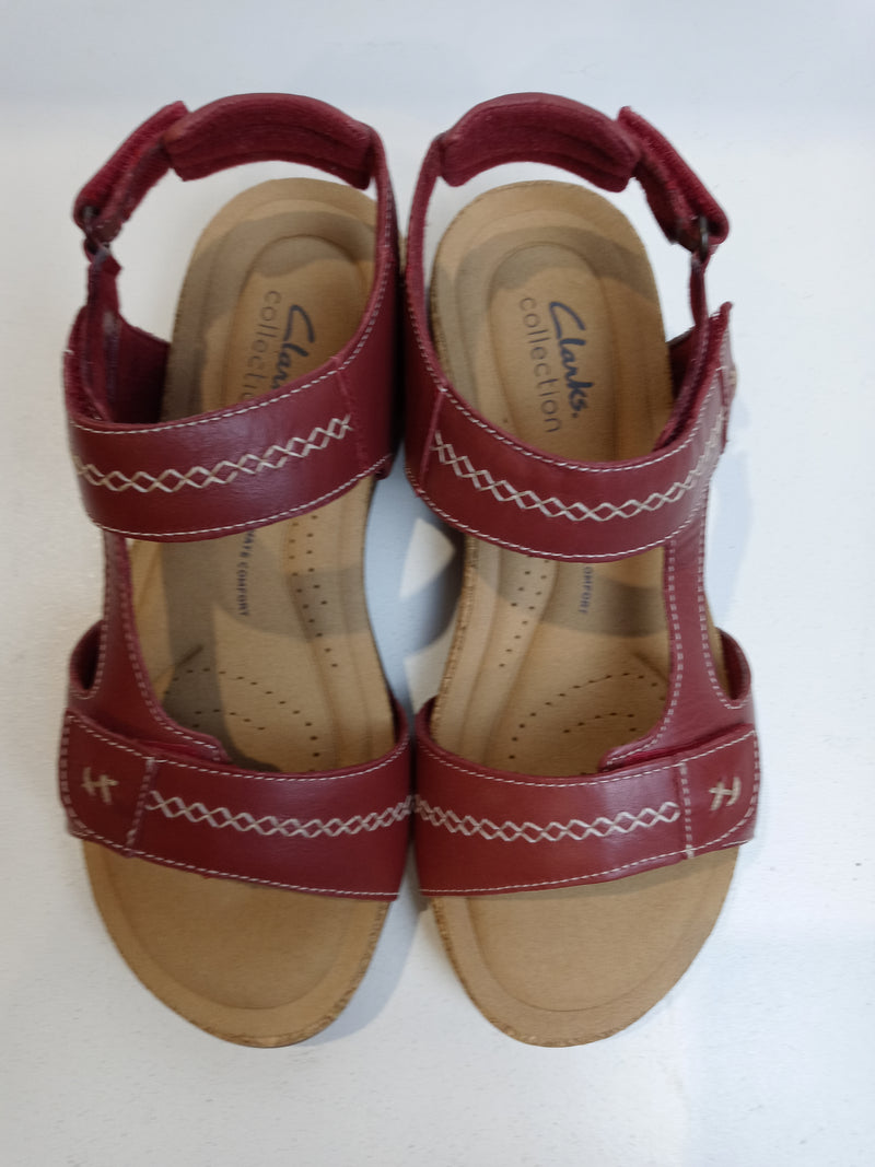 Clarks Roseville Mae Flat Sandal Red Leather Size 7.5 Pair Of Shoes