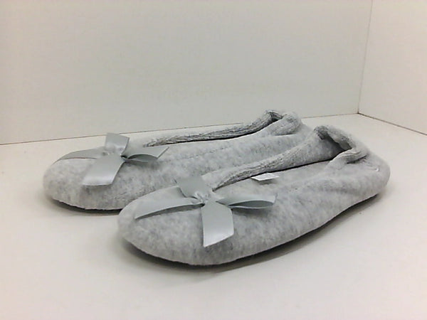 Isotoner Womens Slip on Closed Toe Slip on Slippers Size 6.5 Pair of Shoes